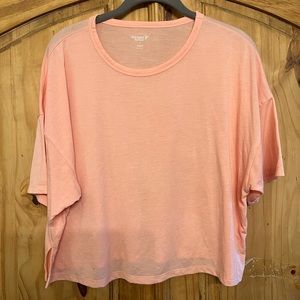 NWOT Old Navy Active Crop